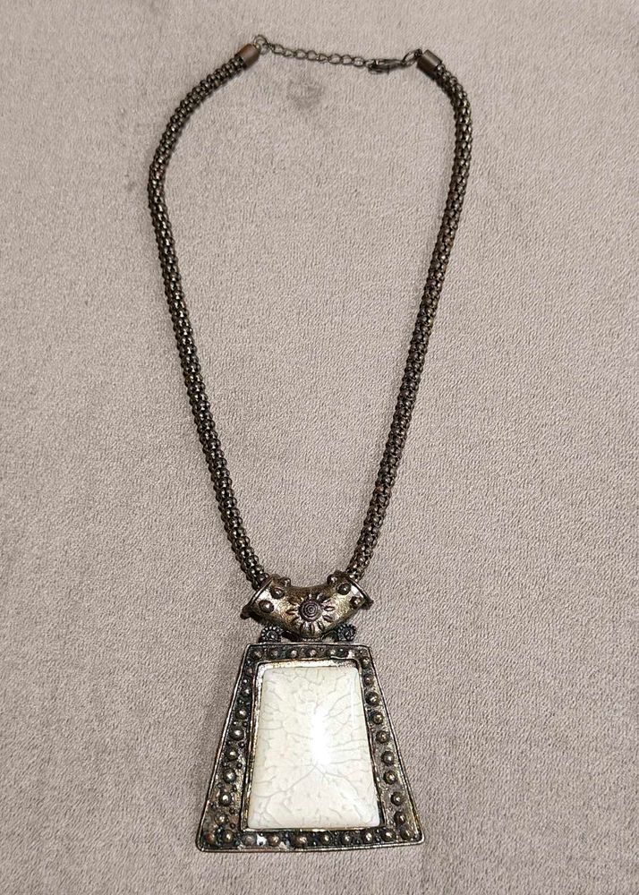 Unique White Stone Pendant Necklace