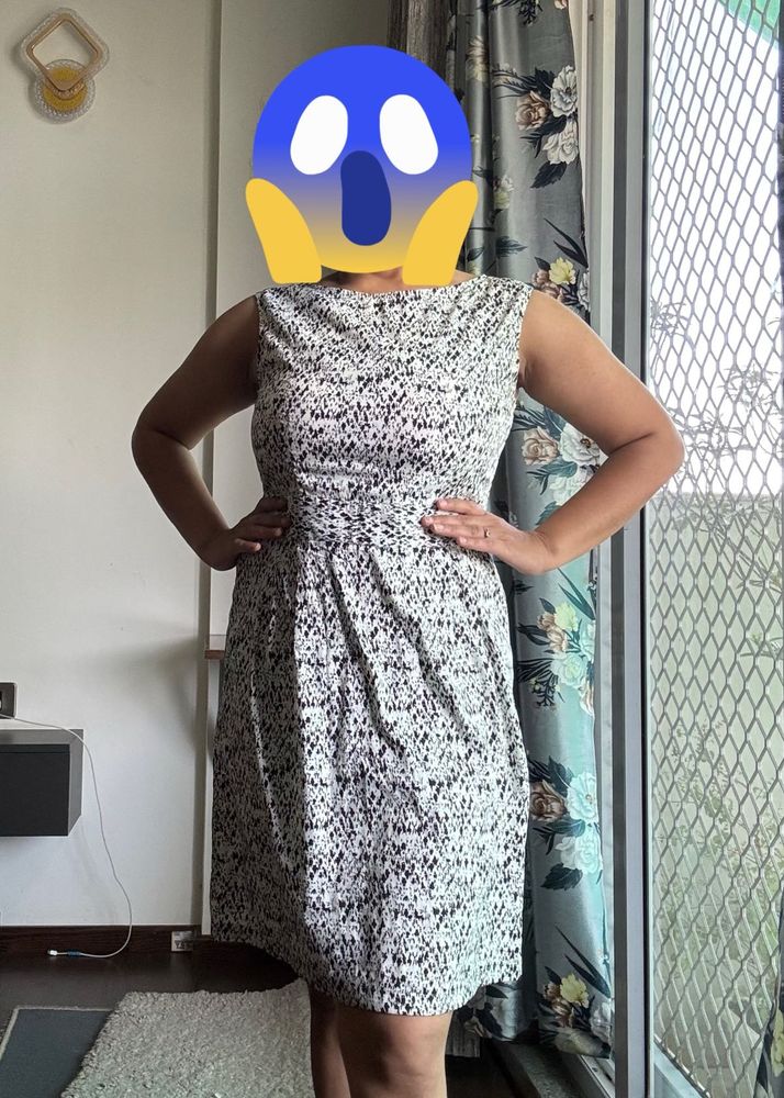 chic dress with a touch of retro flair