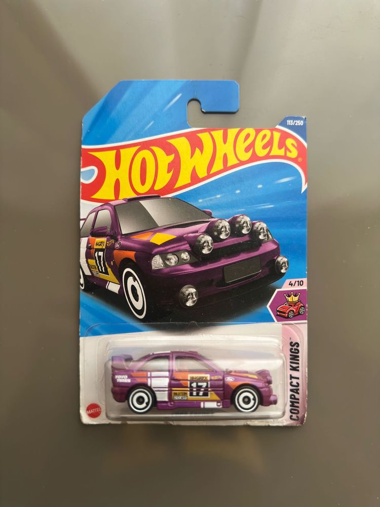 Hot Wheels Ford Escort: Compact Kings Series Car