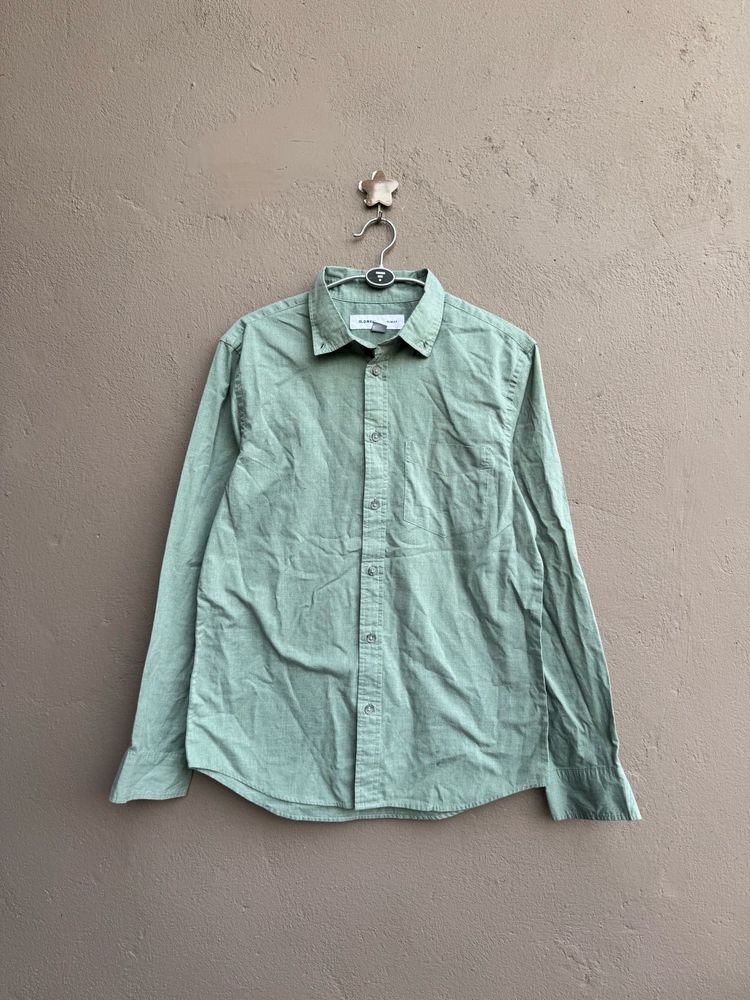 Light Green Casual Button-Down Shirt