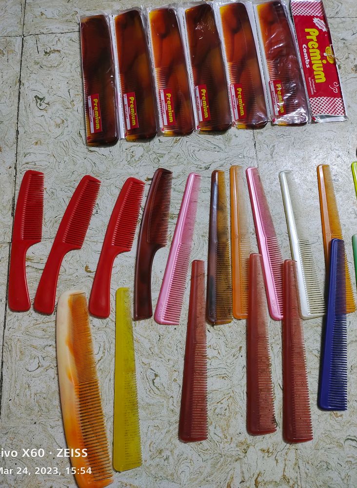 Multicolored Comb