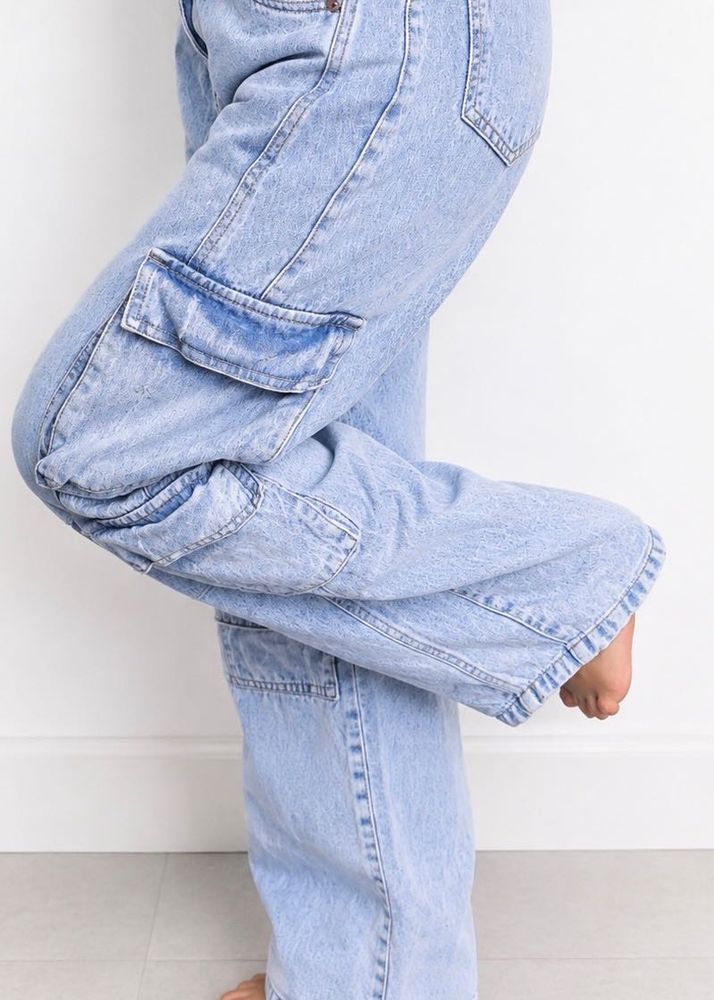 🔥Sale now in 499✨Light Wash Cargo Jeans