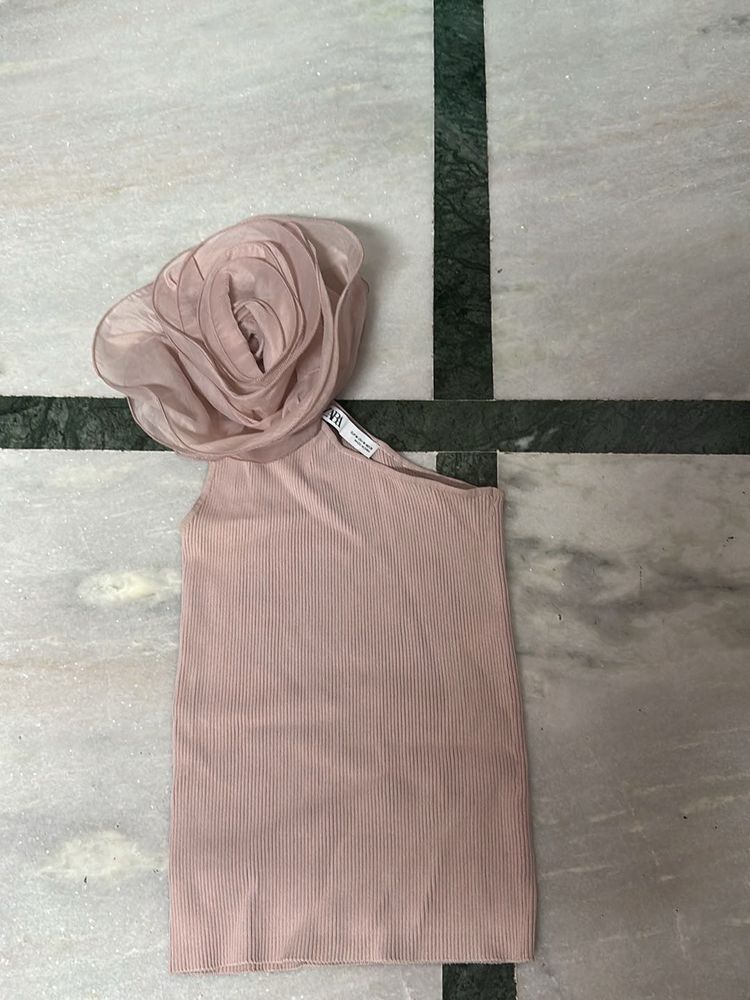 UNIQUE ZARA One-Shoulder Top with Rose Detail