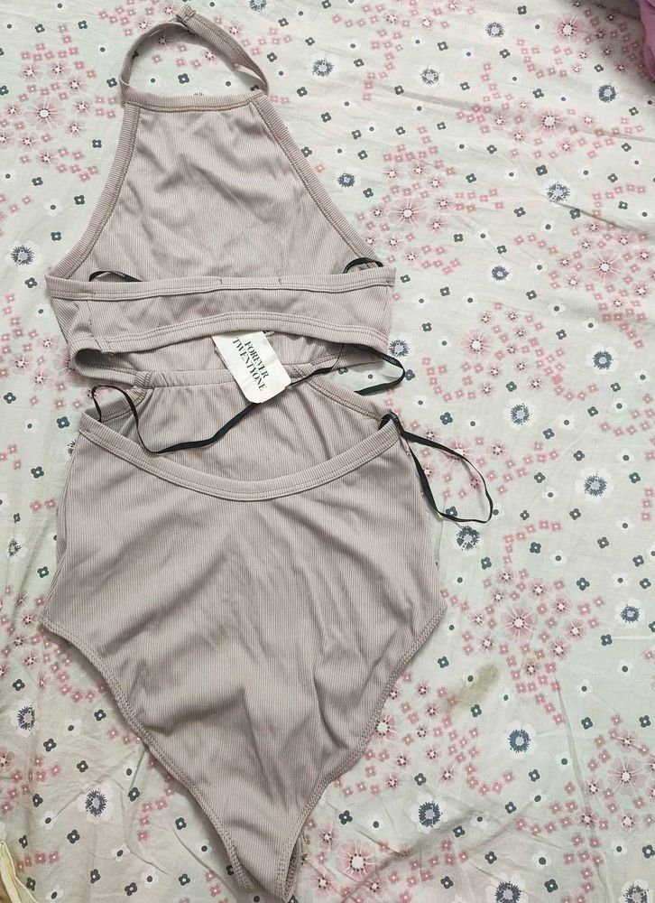 FOREVER21 Trendy Ribbed Halter Bodysuit
