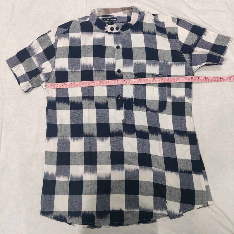 Stylish Men's Checked Short-Sleeve Shirt