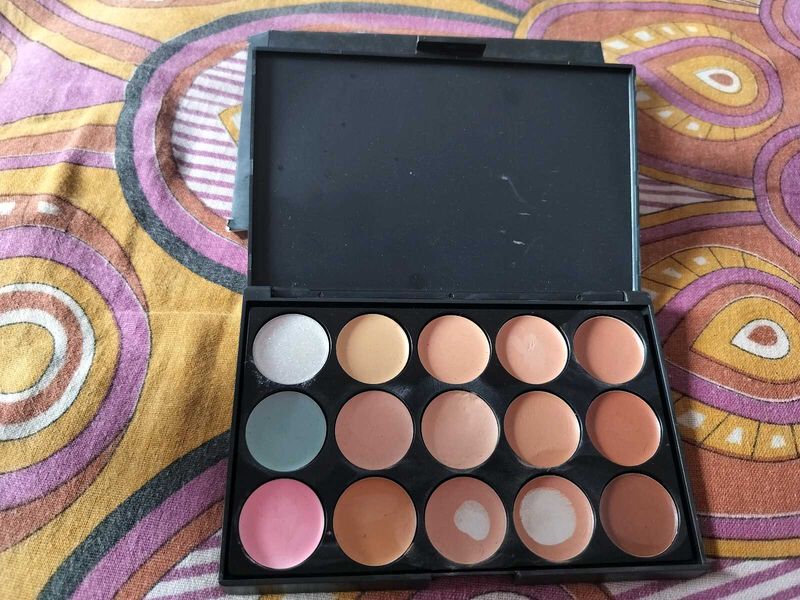 Makeup Palette with Sunscreen