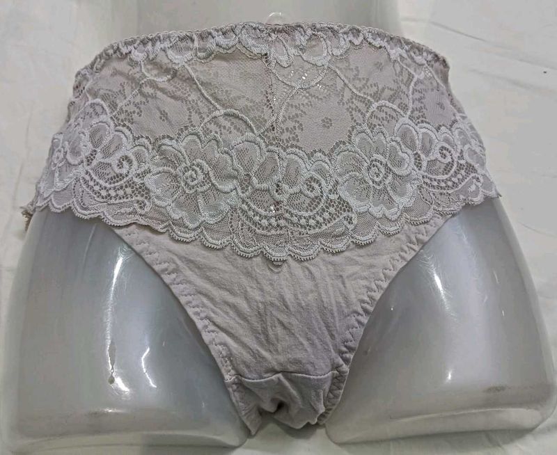 💛 Lace Trim Briefs