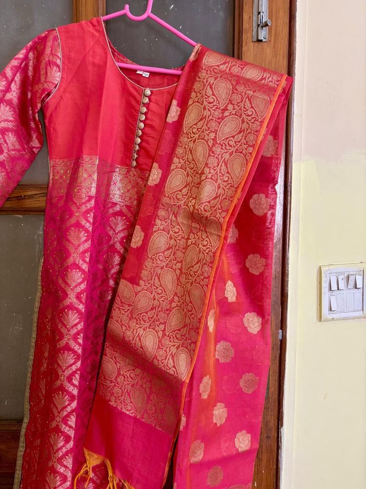 Fabulous Reddish Pink Kurta Set-Fixed price