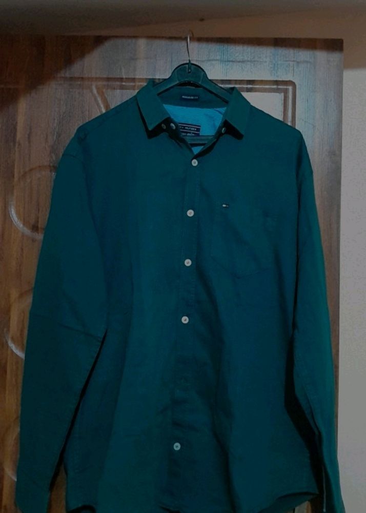 Tommy Hilfiger Green Button-Down