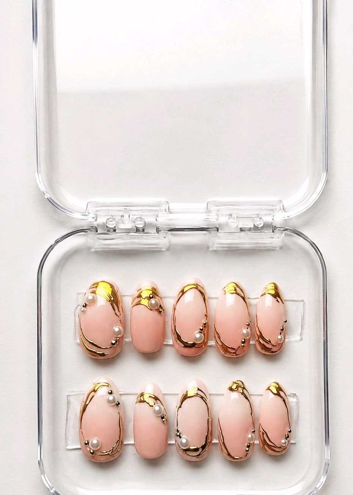 Elegant Press-On Nails with Pearls