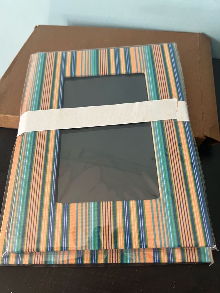 Striped Picture Frame Set