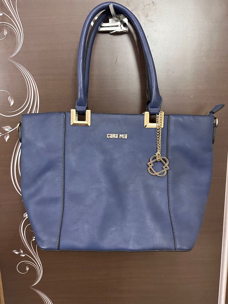 Spacious Shoulder Bag