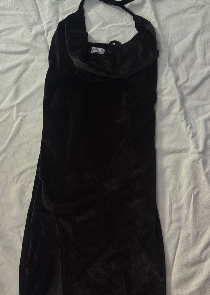 Black Halter Neck Velvet Dress With A Slit