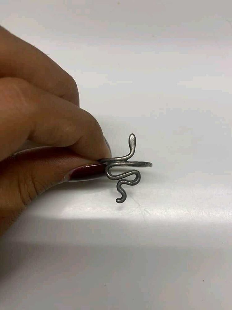 Unique Snake Design Ring