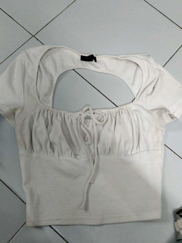 White Cutout Tie Front Cropped Top🤍