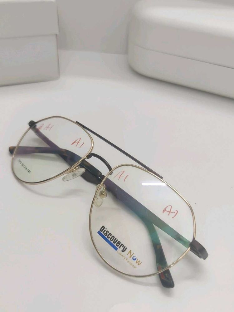 Stylish Gold Frame Aviator Glasses