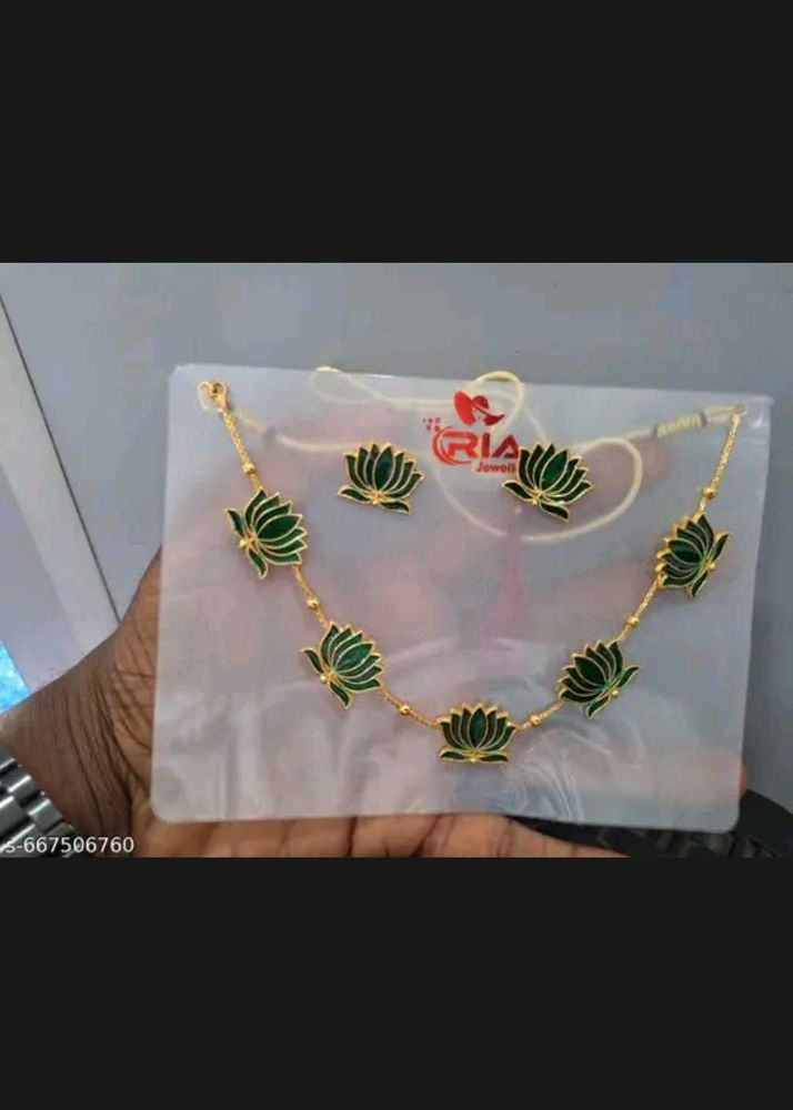 Elegant Lotus Necklace &amp; Earring Set