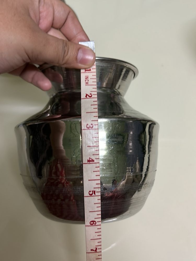 Water storage container