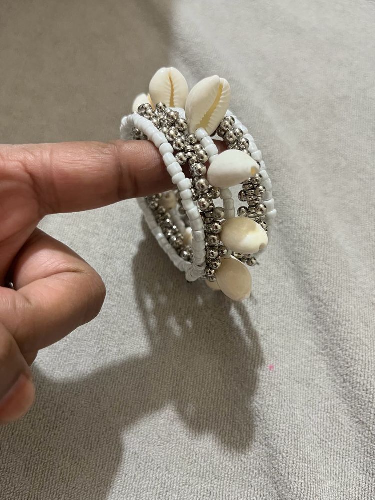 Boho Seashell Beaded Bracelet