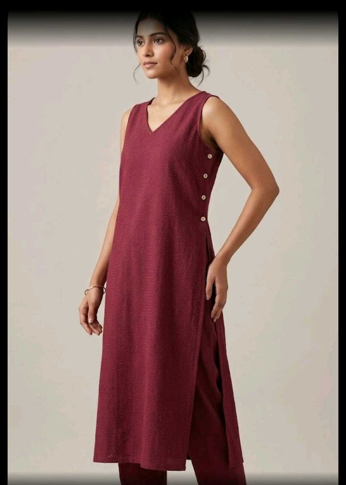 Maroon V-Neck Sleeveless Kurta