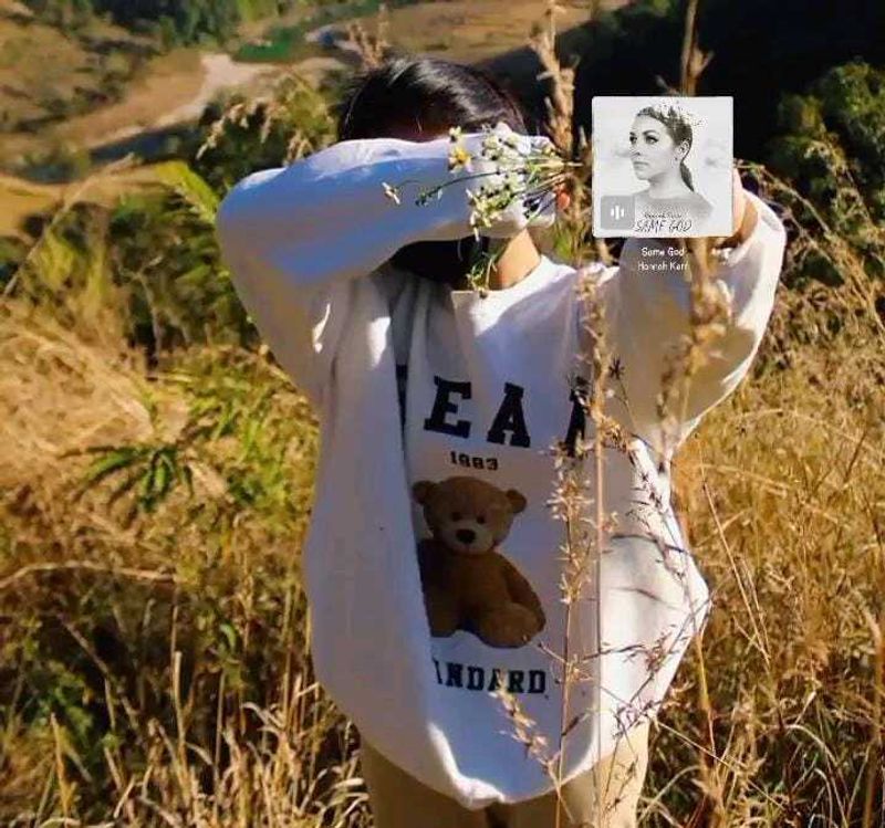 White Teddy Bear Graphic Sweatshirt