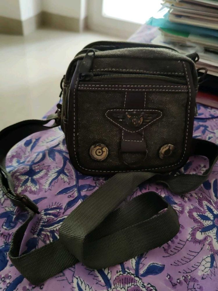 Stylish Crossbody Bag for Everyday Use