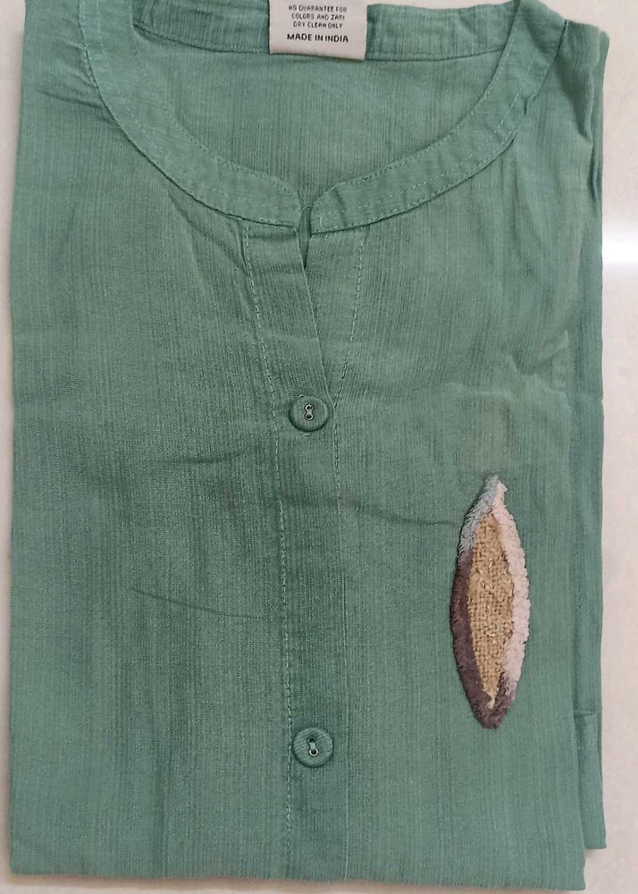 Elegant Green Embroidered Kurta