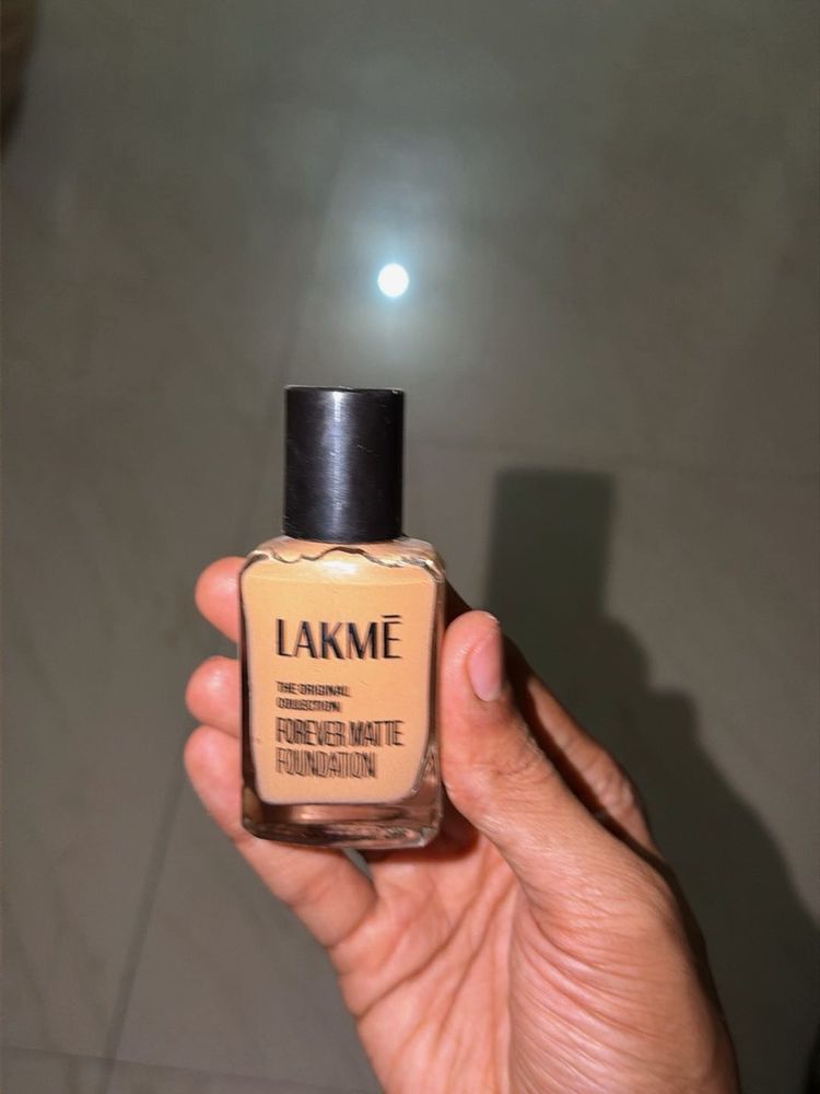 Lakme Foundation Liquid