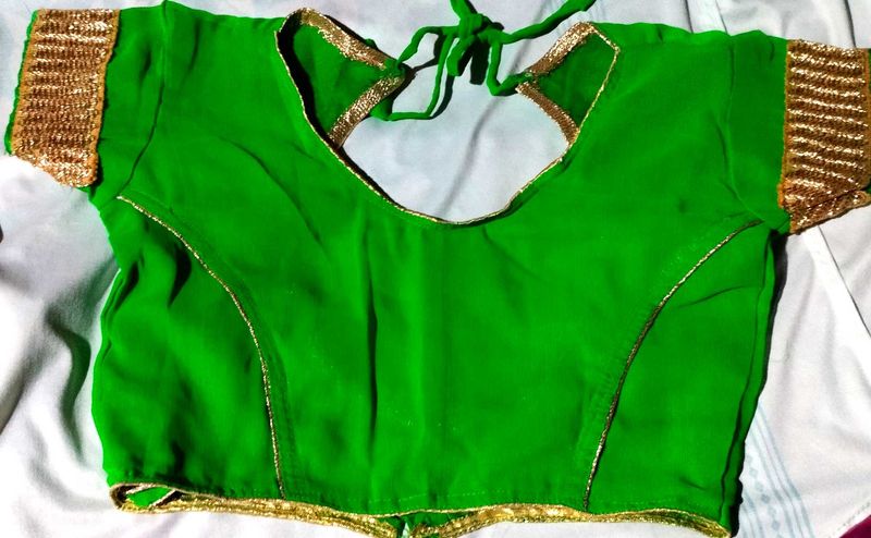PRINCESS CUT DESVibrant Green Blouse with Gold TRI