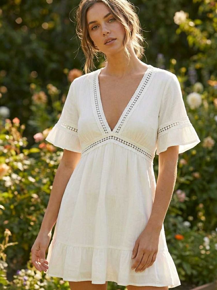 🎉SALE🦢White Dress with Lace Details