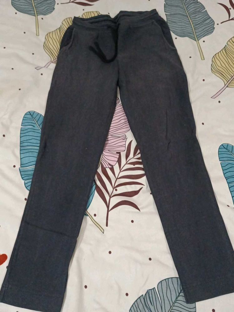 Comfortable black lower