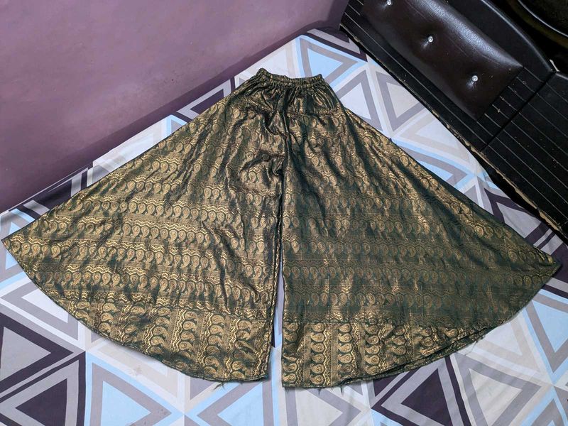 Bottle green &amp; Golden Wide leg skirt