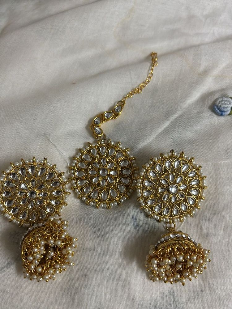 Kundan Earrings &amp; Tikka Set