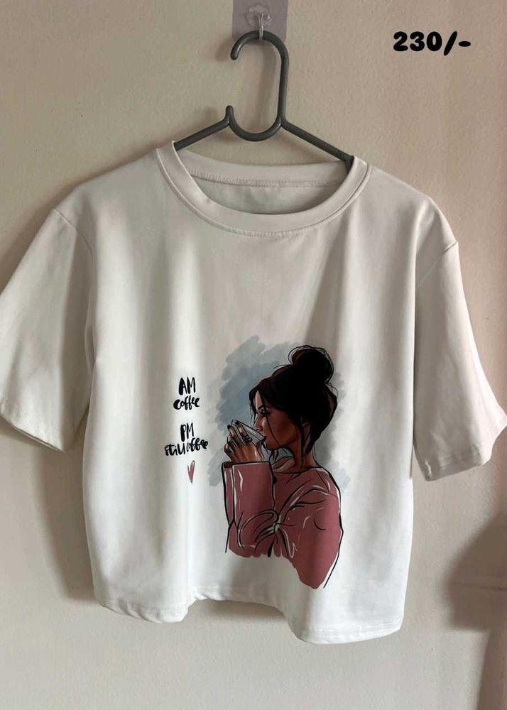 White  Print Tee crop