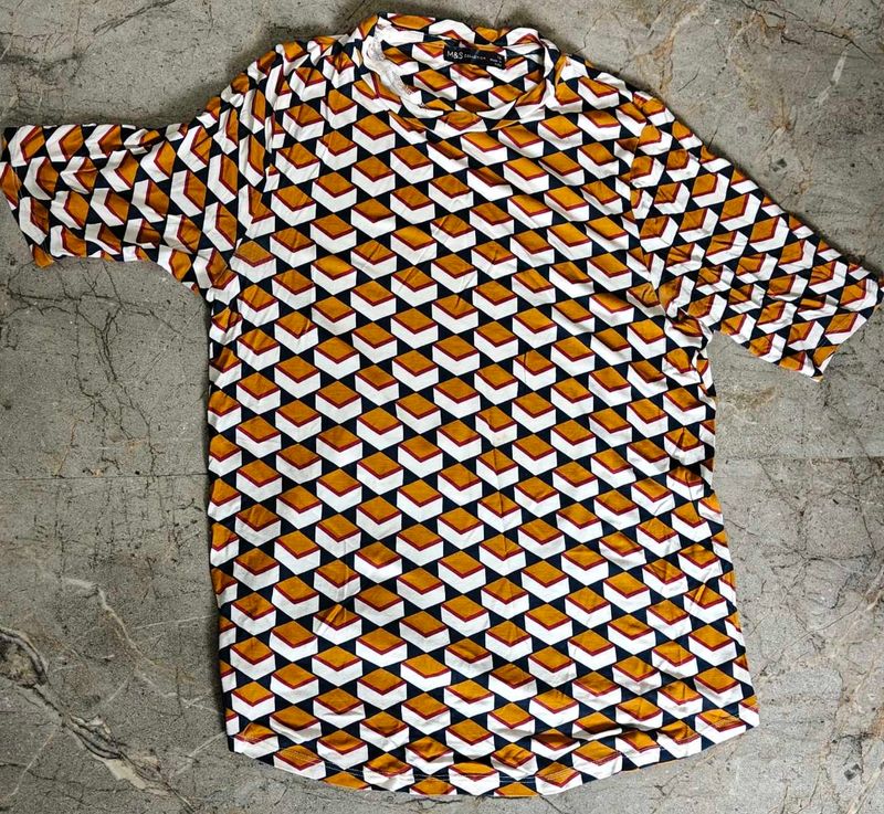 Unique Geometric Print T-Shirt