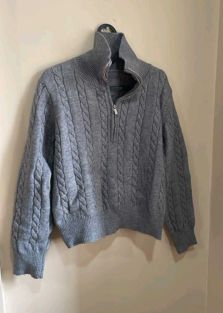 Gray Cable Knit Quarter Zip Sweater S-M