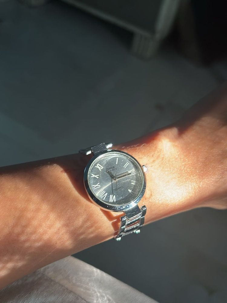 Elegant Silver Women's Watch