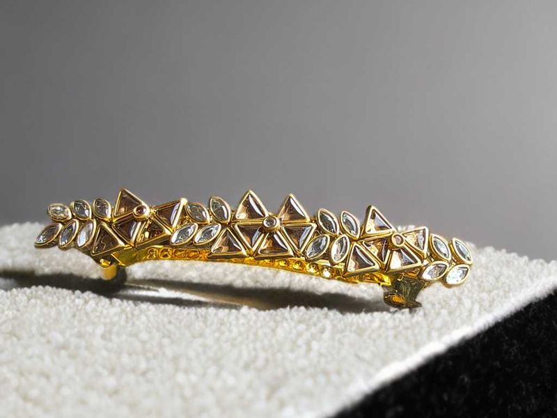 Elegant Gold Hair Clip