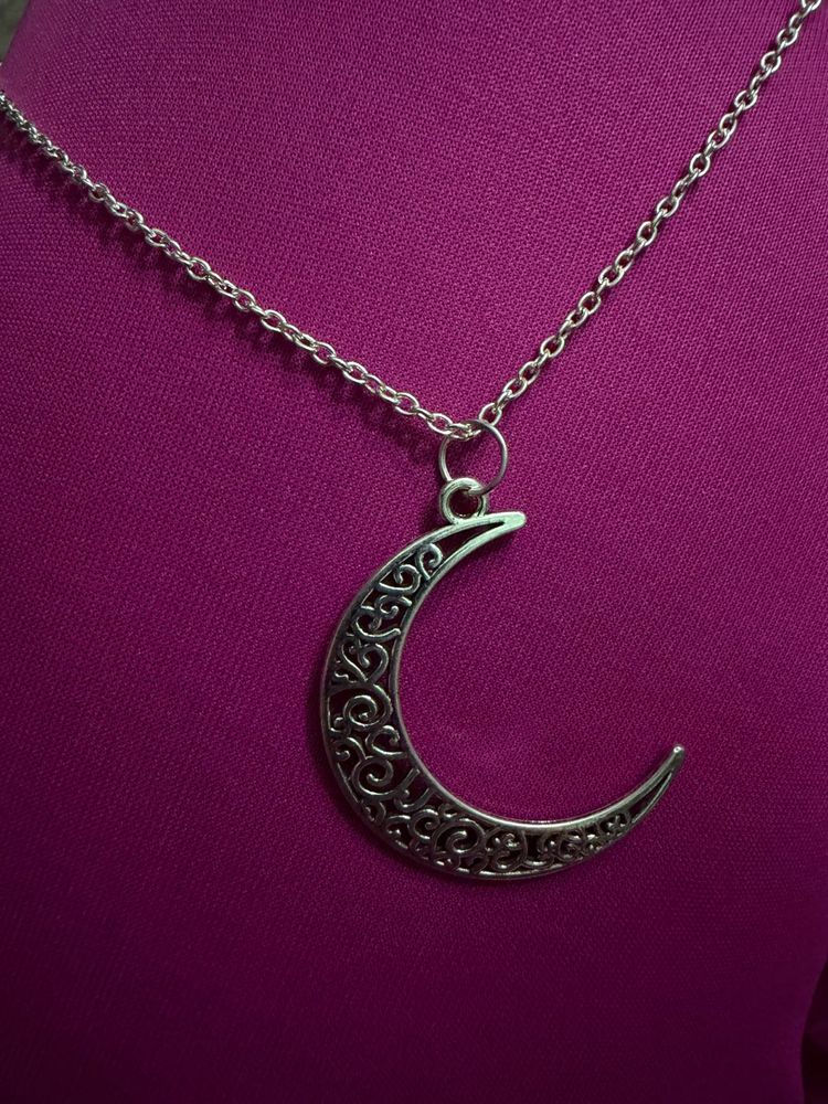 Silver Crescent Moon Necklace