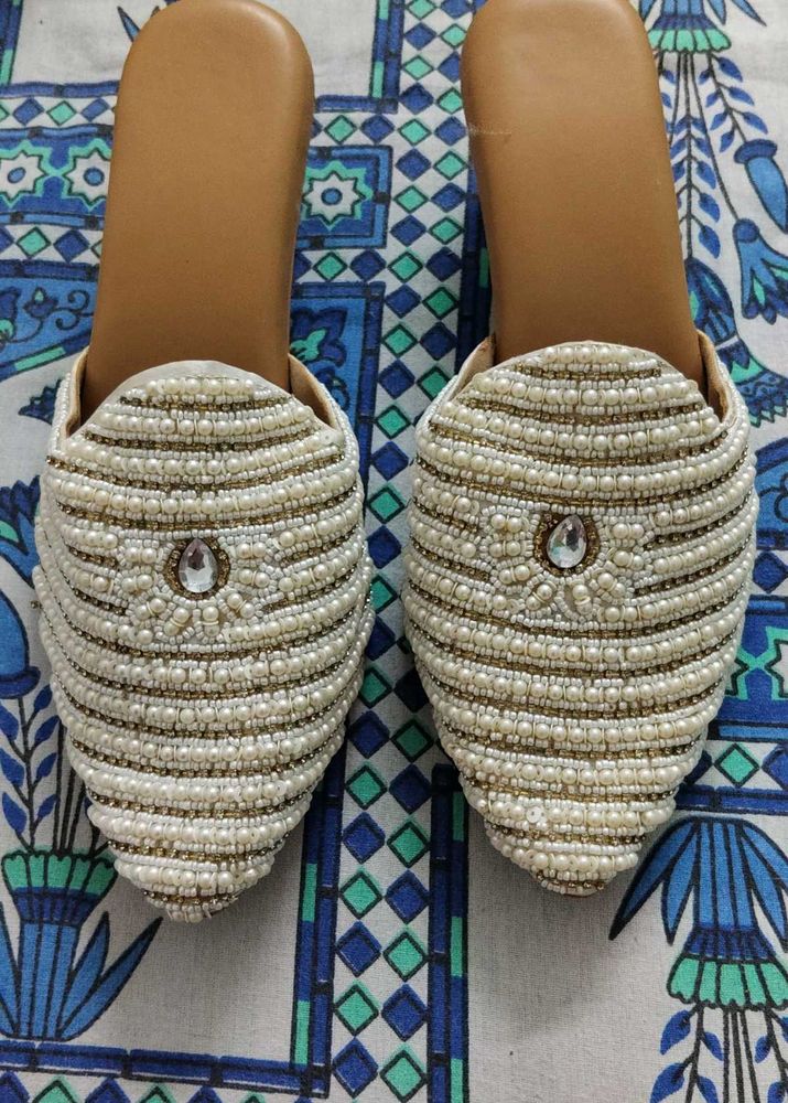 EMBELLISHED PARTY HEELS