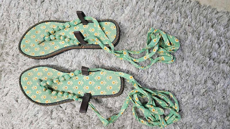 Women Open Toe Flats With Bows