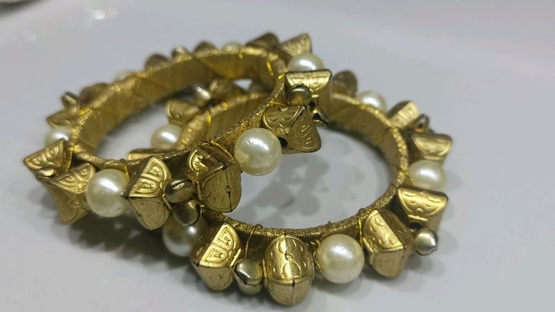 Pair of 2 Kadas
