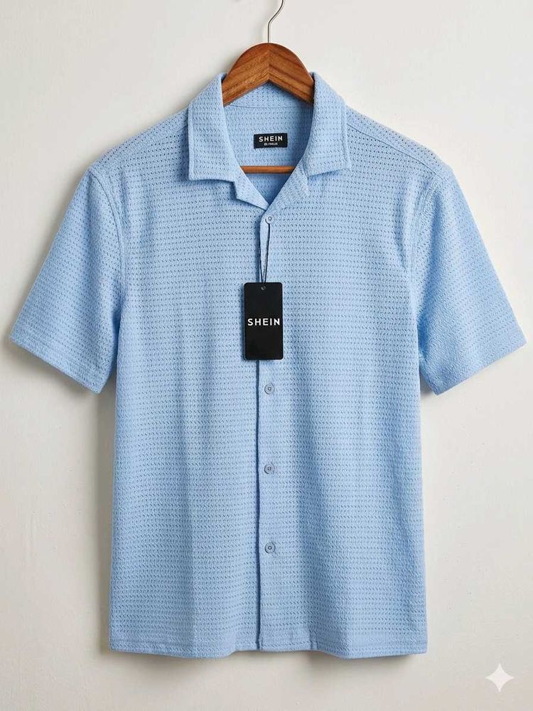 trending men Textured Button-Up Shirt