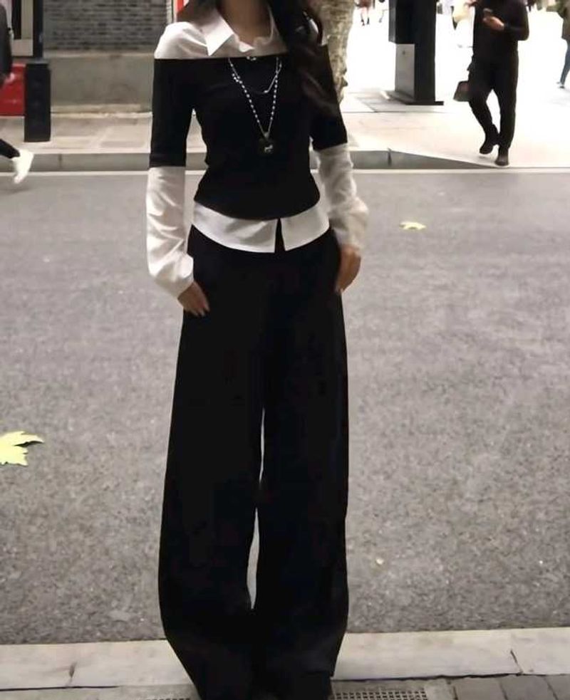 Black Wide Leg Jeans