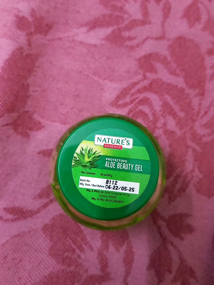 NATURE'S ESSENCE