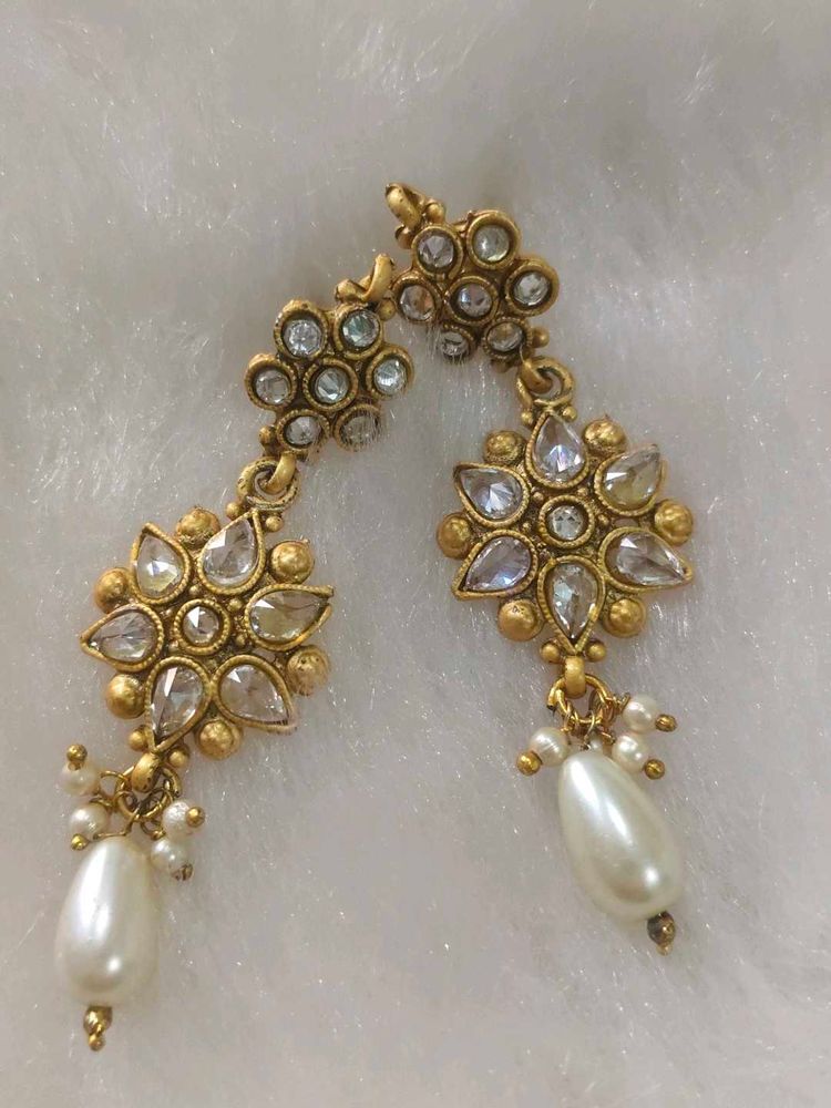 Exquisite Gold-Plated Pearl Drop Earrings