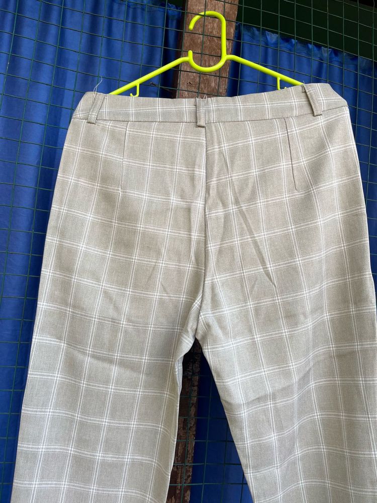 Classic Plaid Trousers