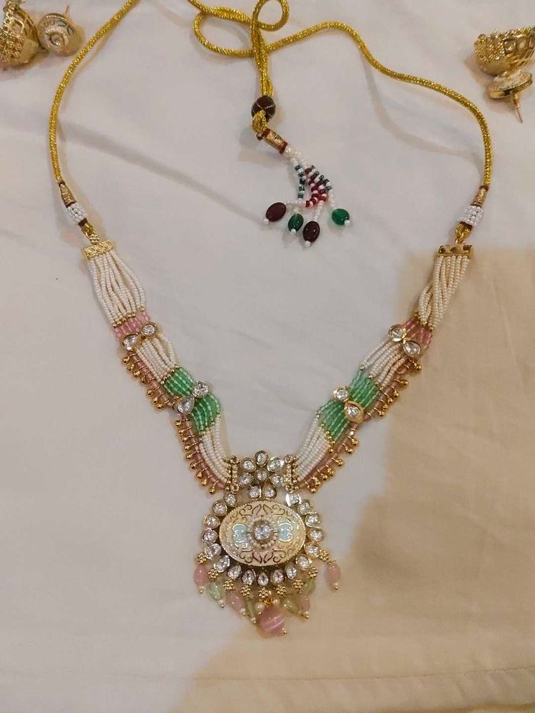Exquisite Kundan Necklace Set