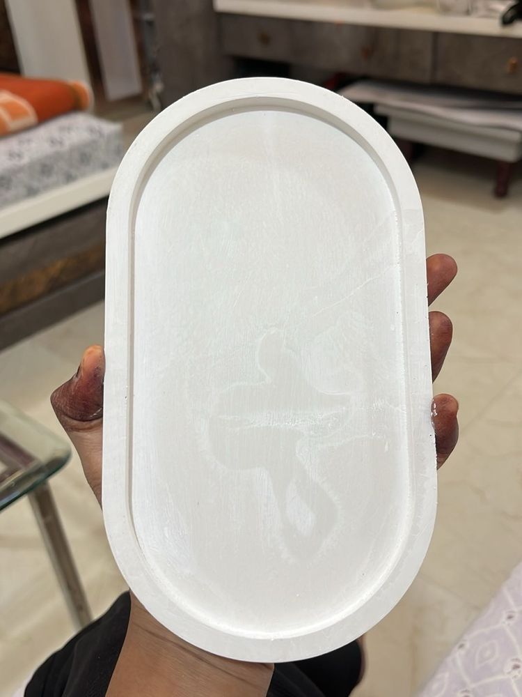 Minimalist Oval Tray