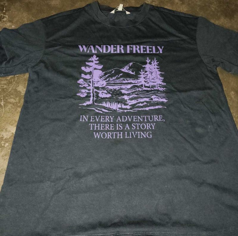 Wander Freely Graphic T-Shirt